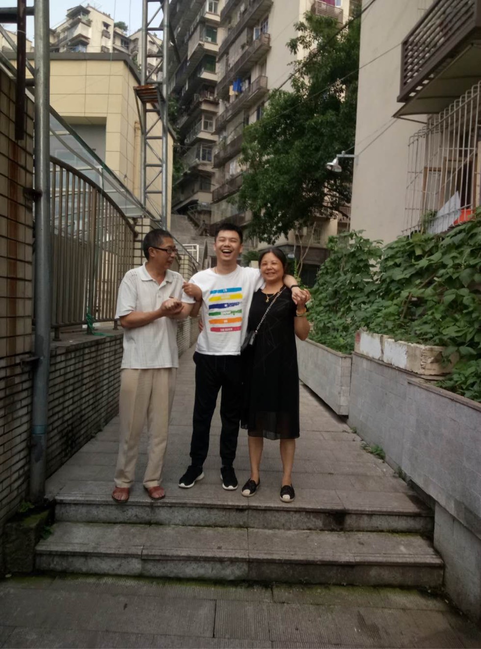 190438r4919qsy4o6sw9y9.jpg